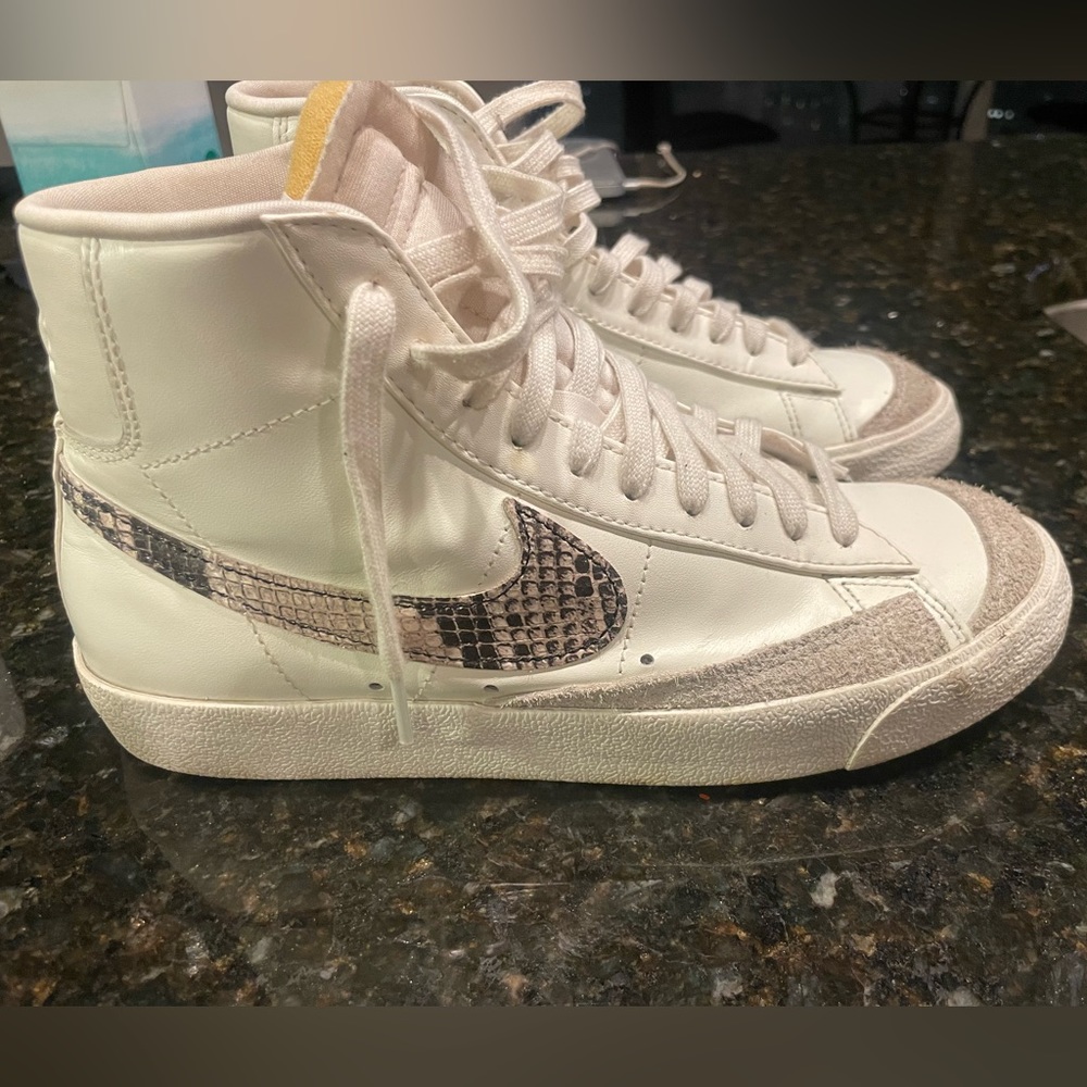 Nike Blazer Mid Snake/White